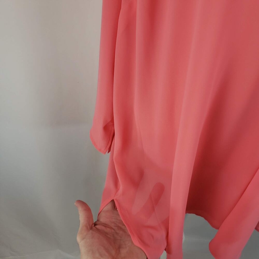NWT Eloquii Flowy Sheer Deep V-Neck Long Sleeve Rounded Shirttail Hem Top 20 - Picture 5 of 15